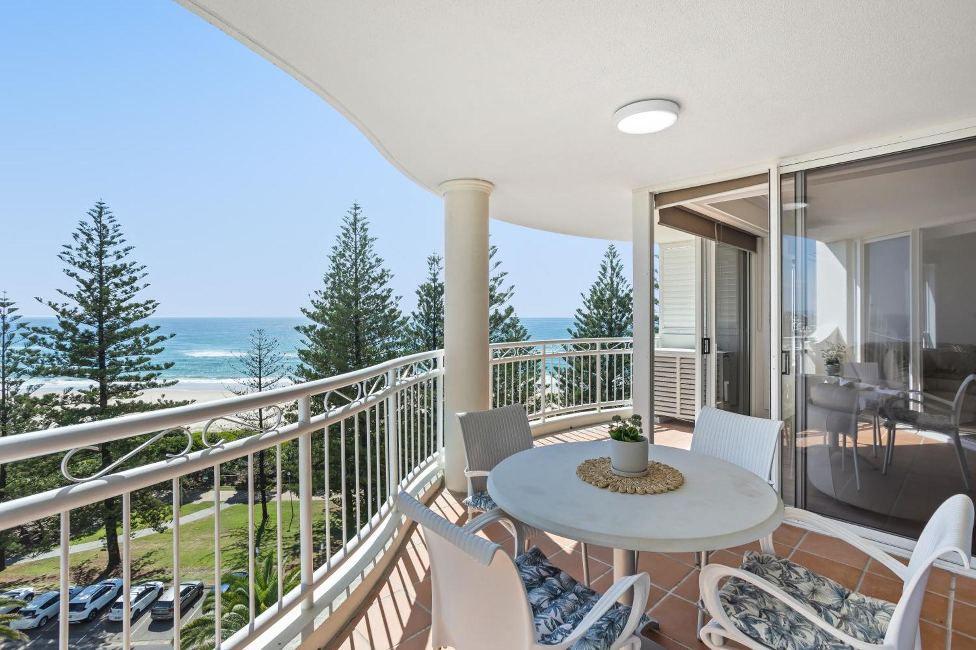 Aparthotel Ultiqa Burleigh Mediterranean